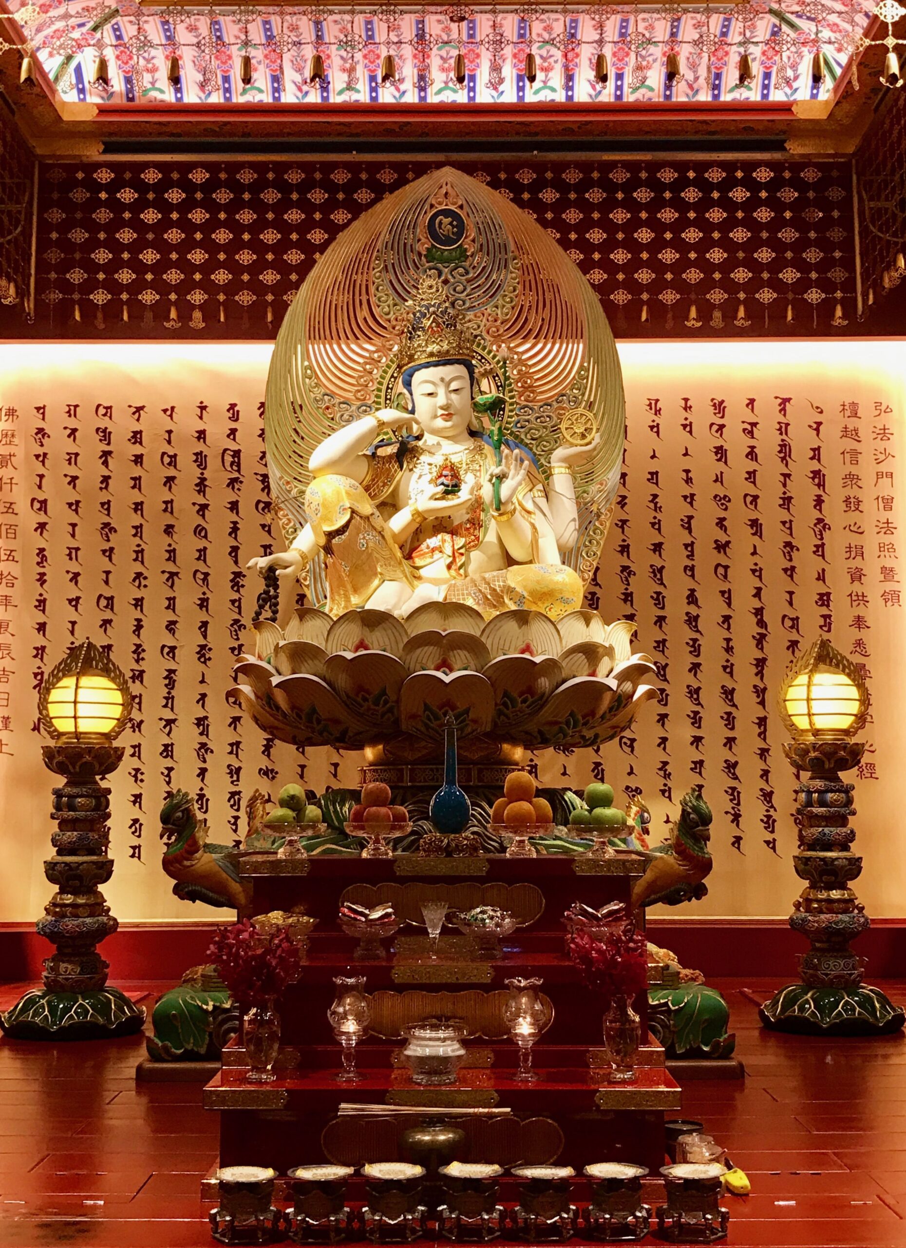 Đèn Thờ Hoa Sen Led Kiêm Máy Niệm Phật, Đa Sắc Màu - Cao Cấp, Nhiều Kích  Thước giá rẻ nhất tháng 9/2023